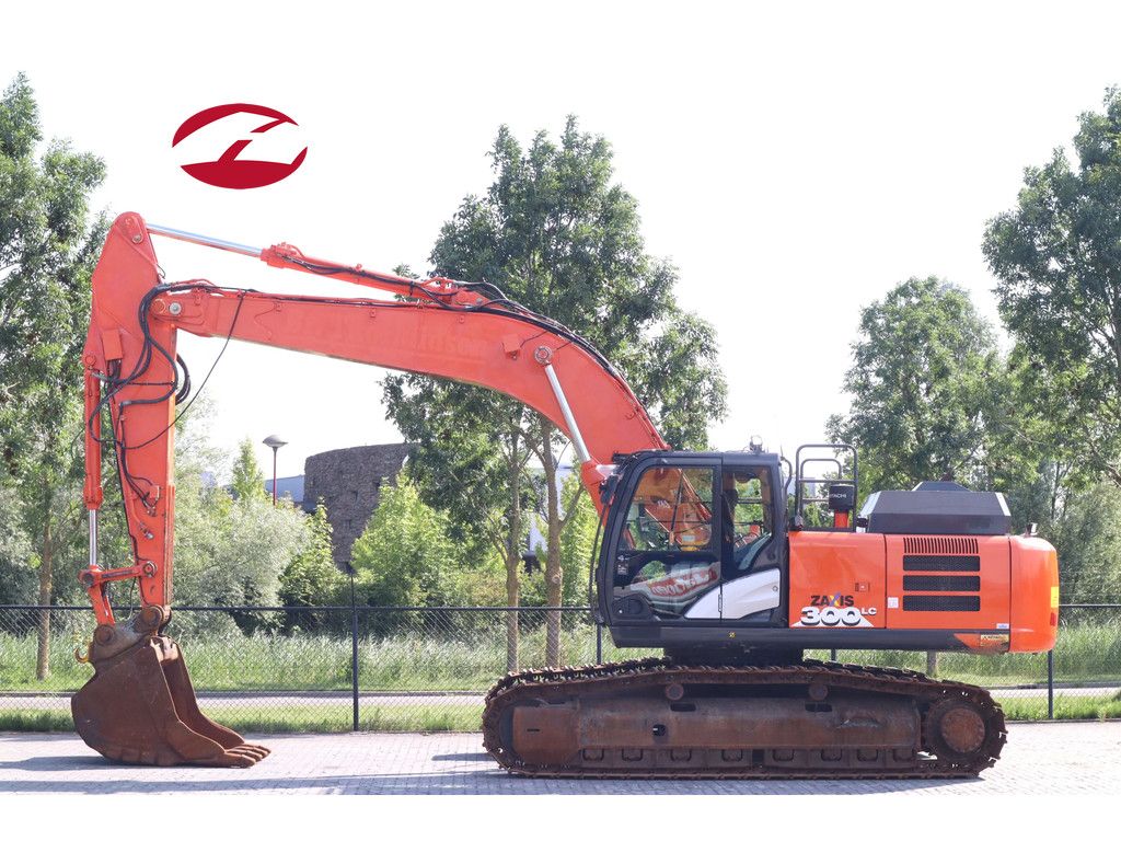 Te koop: Hitachi ZX300 LC-6 | TOOTH BUCKET | QUICK COUPLER