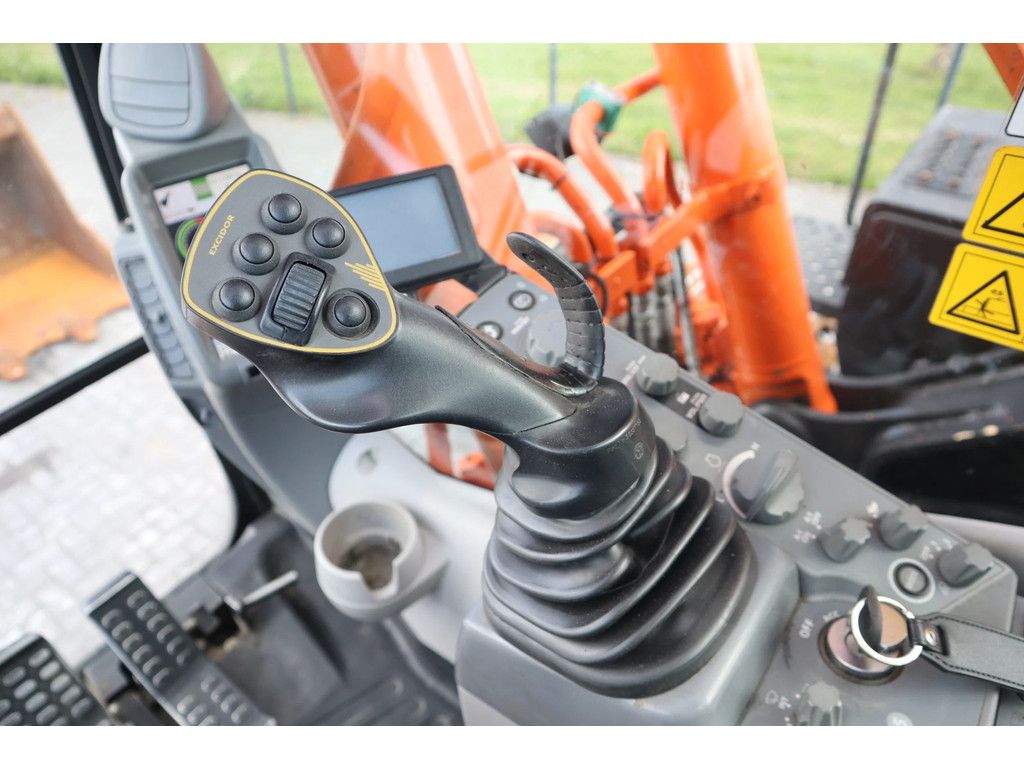 Te koop: Hitachi ZX300 LC-6 | TOOTH BUCKET | QUICK COUPLER