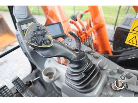 Hitachi
ZX300 LC-6 | TOOTH BUCKET | QUICK COUPLER | Hulleman Trucks & Machinery B.V. [18]