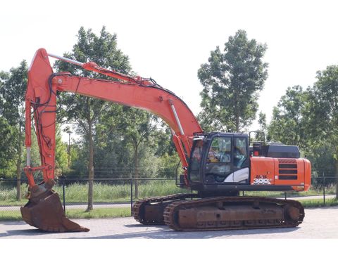 Hitachi
ZX300 LC-6 | TOOTH BUCKET | QUICK COUPLER | Hulleman Trucks & Machinery B.V. [2]