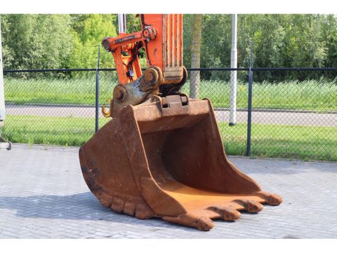 Hitachi
ZX300 LC-6 | TOOTH BUCKET | QUICK COUPLER | Hulleman Trucks & Machinery B.V. [8]