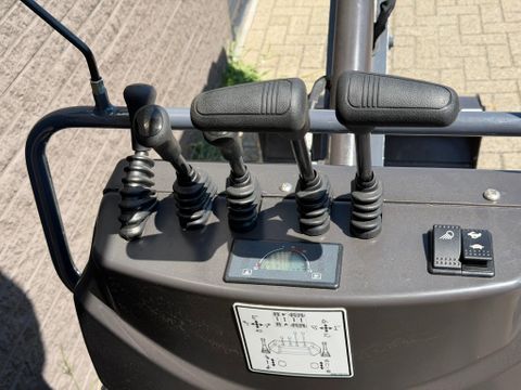 Eurotrac HE12 Rupsgraafmachine + Joysticks & KUBOTA motor 6x OP VOORRAAD | Van Nierop BV [12]