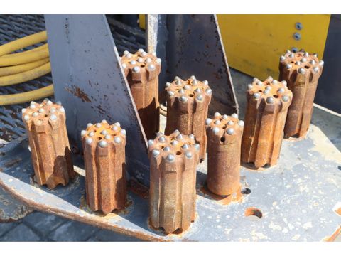 Atlas-Copco
Flexiroc T30R-03 | SURFACE DRILL | ONLY 2300 PERCUSSION | Hulleman Trucks & Machinery B.V. [16]