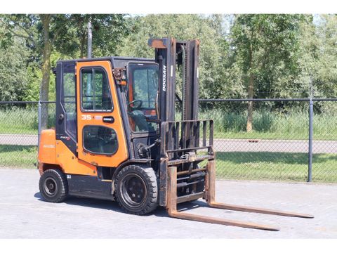 Doosan
D35C-5 | SIDESHIFT & FORKSPREADER | Hulleman Trucks & Machinery B.V. [7]