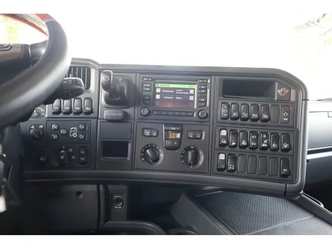 Scania
8X4 RETARDER BIG AXLES HOOKLIFT FULL AIR | Hulleman Trucks & Machinery B.V. [15]