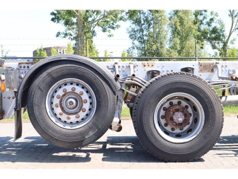 Volvo
4X4+1 CHASSIS EURO 3 FULL STEEL SUSPENSION (6X4) | Hulleman Trucks & Machinery B.V. [14]