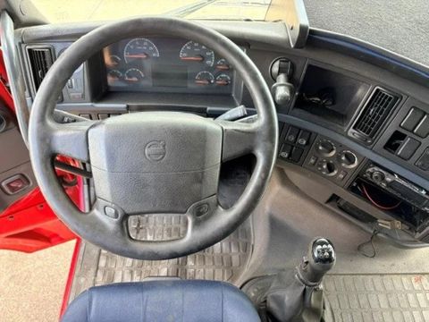 Volvo GLOBETROTTER (12+2 GEARS MANUAL GEARBOX / EURO 5 / VBI-BRAKE / 2x TANK / AIRCONDITIONING / FRIDGE UNDER BED) | Engel Trucks B.V. [8]