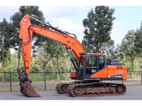 Doosan
DX180LC-5 | TILT Q/C | BUCKET | PRESSURE CAB | DUTCH | Hulleman Trucks & Machinery B.V. [2]