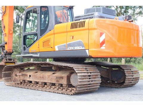 Doosan
DX180LC-5 | TILT Q/C | BUCKET | PRESSURE CAB | DUTCH | Hulleman Trucks & Machinery B.V. [7]