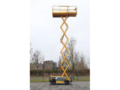 Haulotte
COMPACT 12DX | 12 METER | 450 KG | OUTRIGGERS | Hulleman Trucks & Machinery B.V. [9]