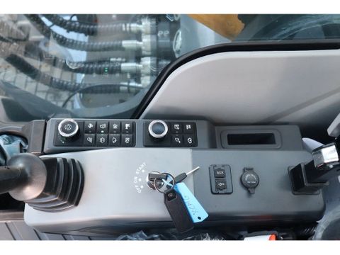 XCMG
XE300E | CE | CUMMINS STAGE V | EC300 | SY305 | 330 | Hulleman Trucks & Machinery B.V. [18]
