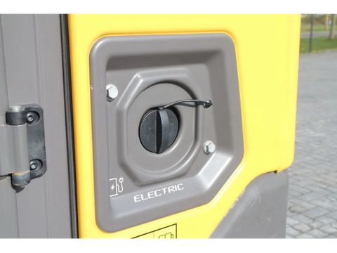 Volvo
ECR25 ELECTRIC | JECR25D | TILTBUCKET | BUCKET | LOW HOURS | Hulleman Trucks & Machinery B.V. [18]