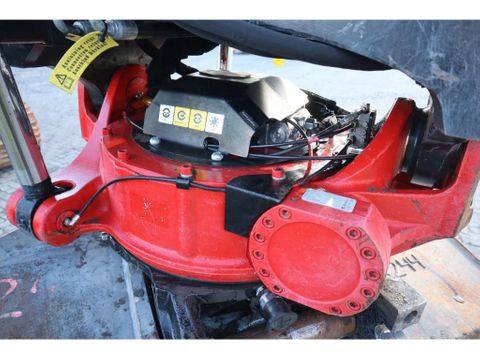 Hitachi
ZX300 LC-7 | ROTOTILT | BUCKET | Hulleman Trucks & Machinery B.V. [9]