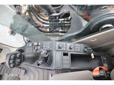Volvo
| QUICK COUPLER | BUCKET | Hulleman Trucks & Machinery B.V. [19]