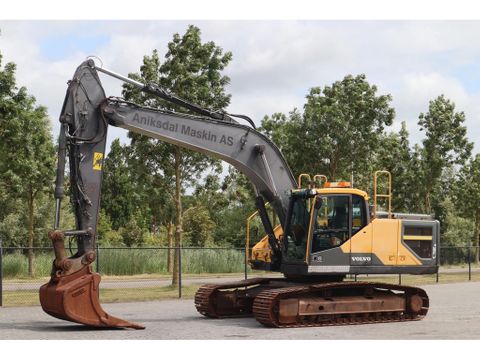 Volvo
| QUICK COUPLER | BUCKET | Hulleman Trucks & Machinery B.V. [2]