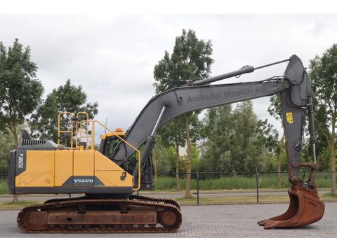 Volvo
| QUICK COUPLER | BUCKET | Hulleman Trucks & Machinery B.V. [4]