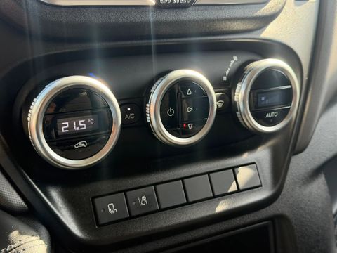Iveco Bakwagen Laadklep (1000KG) Zijdeur Automaat Airo Navi Cruisecontrol EURO 6 | Van Nierop BV [19]