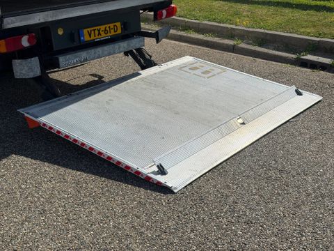 Iveco Bakwagen Laadklep (1000KG) Zijdeur Automaat Airo Navi Cruisecontrol EURO 6 | Van Nierop BV [9]