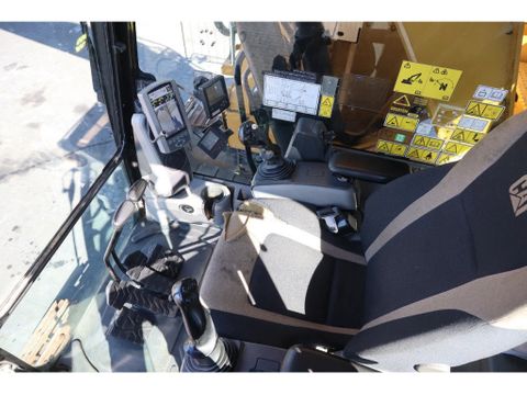Caterpillar
325 F LCR | ROTOTILT | BUCKET | Hulleman Trucks & Machinery B.V. [18]