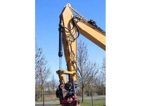 Caterpillar
325 F LCR | ROTOTILT | BUCKET | Hulleman Trucks & Machinery B.V. [7]