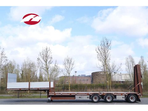 HRD
STLM 3N | 3-AXLE | SLIDING RAMPS | STEER & LIFT AXLE | Hulleman Trucks & Machinery B.V. [1]