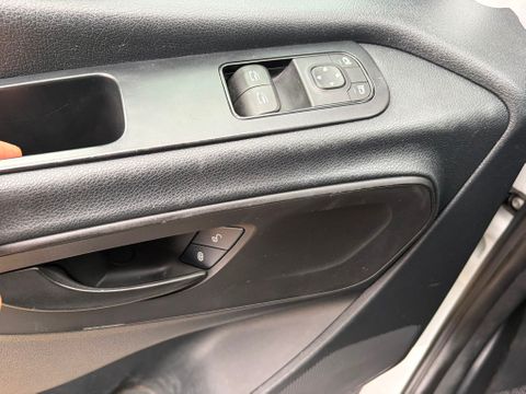 Mercedes-Benz 211CDI L1H1 Airco Trekhaak Imperiaal EURO 6 | Van Nierop BV [8]