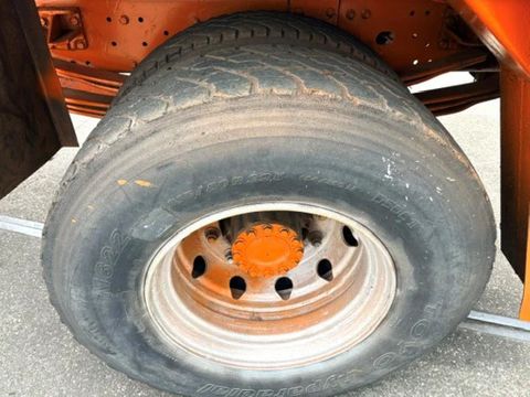 MAN F90 (6-CILINDER) FULL STEEL SUSPENSION CHASSIS WITH CONTAINER SYSTEM (6-CILINDER ENGINE (NO ELECTRONICS!!) / FULL STEEL SUSPENSION / MANUAL GEARBOX / P.T.O.) | Engel Trucks B.V. [7]