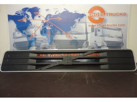 Volvo FRONT UPPER GRILLE | Engel Trucks B.V. [1]